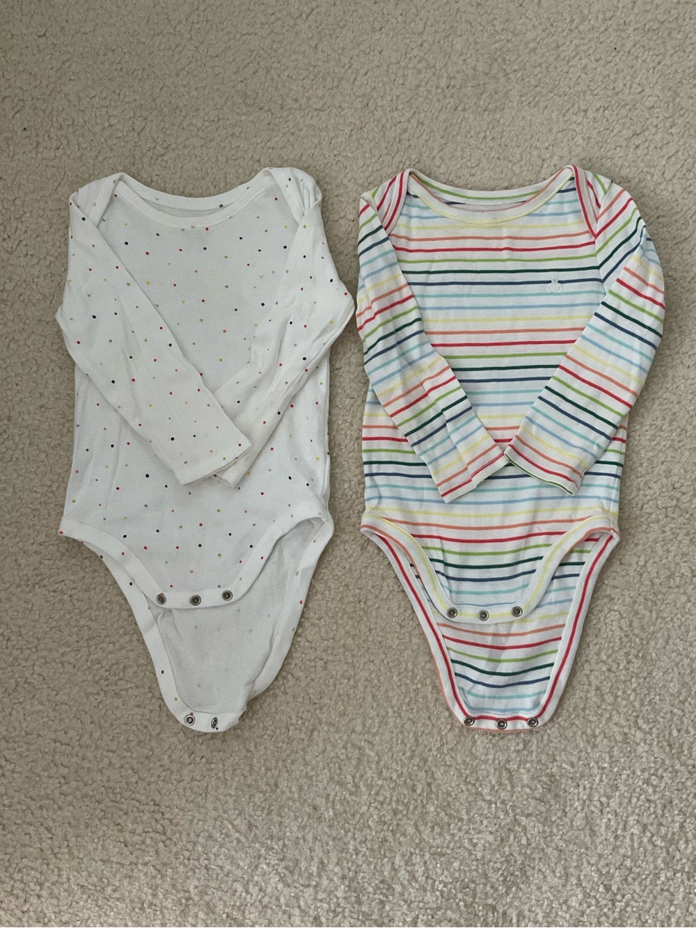 GAP Long-Sleeve Baby Bodysuit x2 - Stripes and color dots